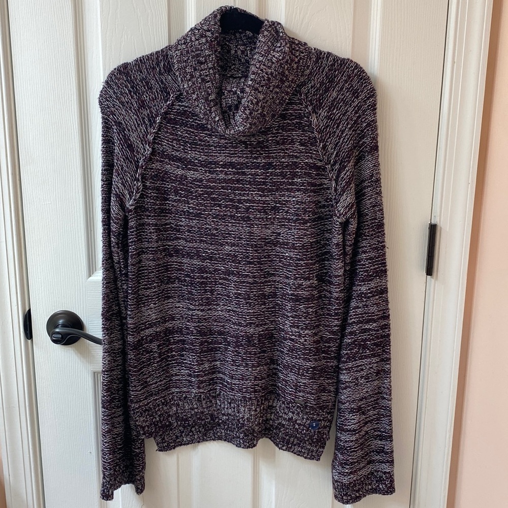 Hollister turtleneck sweater
